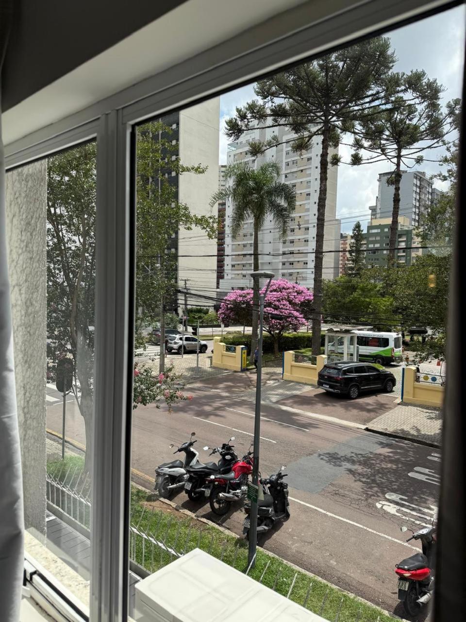 Esquina Batel - Hotel Economico Curitiba Bagian luar foto